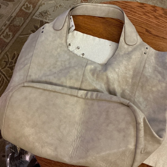 Free People Hadley Distressed Slouchy Bag in Mineral NWT $168R - Picture 7 of 8